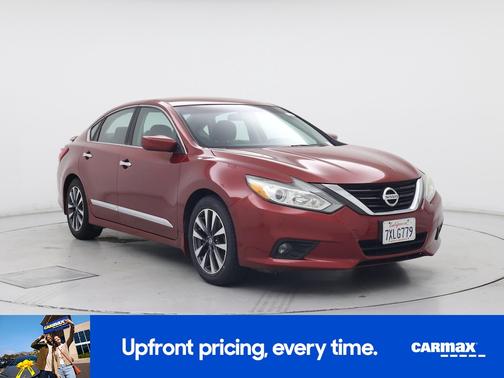 Red 2016 Nissan Altima SV