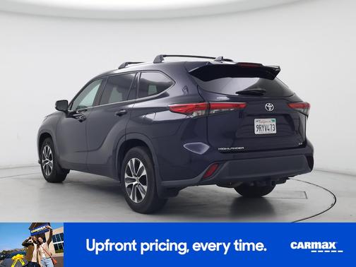 Blue 2022 Toyota Highlander XLE