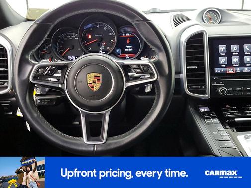 2017 Porsche Cayenne Platinum