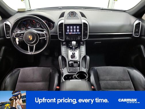 2017 Porsche Cayenne Platinum