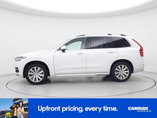 White 2018 Volvo XC90 T6 Momentum