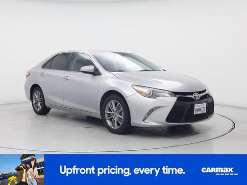 Silver 2016 Toyota Camry SE