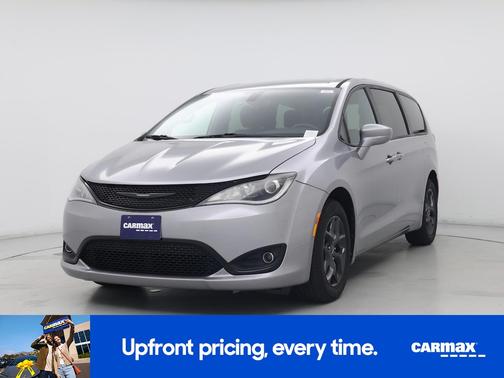 2020 Chrysler Pacifica Touring