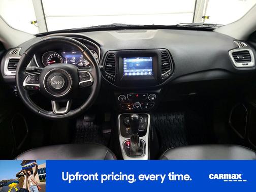 Gray 2018 Jeep Compass Latitude