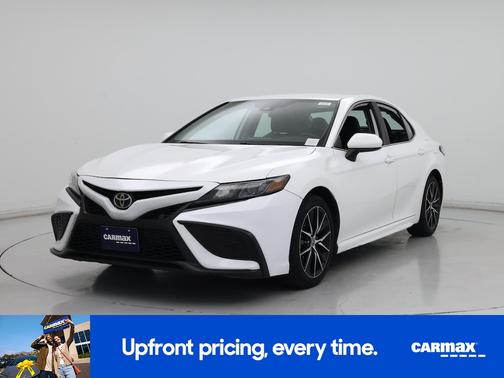 White 2021 Toyota Camry SE