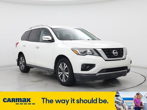 2017 Nissan Pathfinder SV