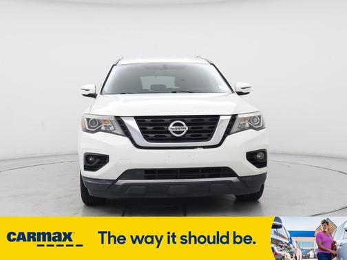 2017 Nissan Pathfinder SV