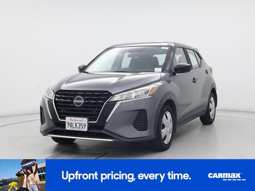 Gray 2022 Nissan Kicks S