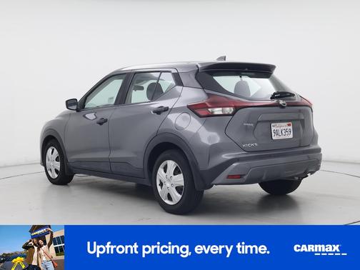 Gray 2022 Nissan Kicks S
