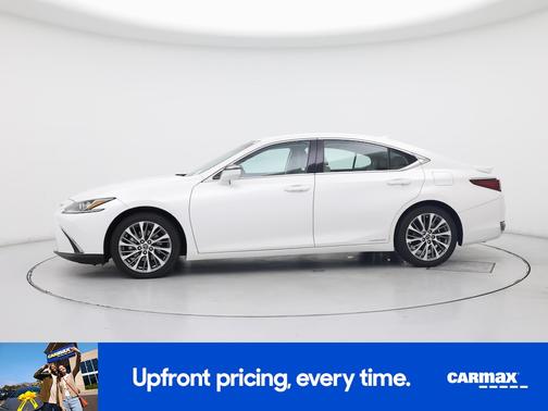 White 2020 Lexus ES 300h Luxury