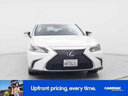 White 2020 Lexus ES 300h Luxury