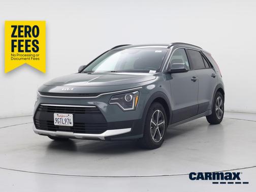 Green 2023 Kia Niro EX