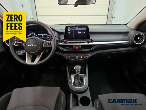 White 2023 Kia Forte LXS