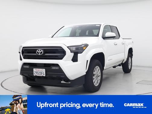 White 2025 Toyota Tacoma SR5