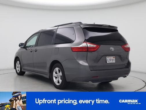 2018 Toyota Sienna LE