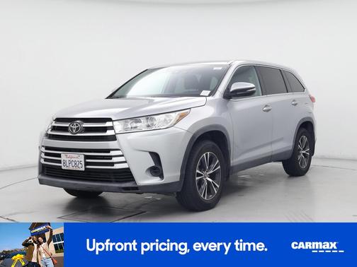 Gray 2019 Toyota Highlander LE