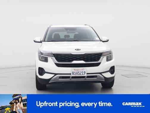 White 2021 Kia Seltos S