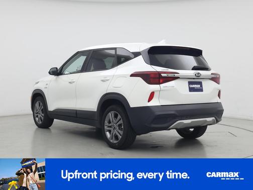 White 2021 Kia Seltos LX