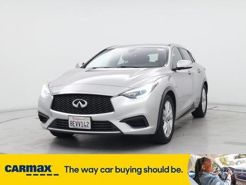 2017 INFINITI QX30