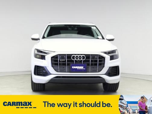 2023 Audi Q8 Premium