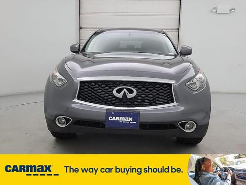 2017 INFINITI QX70