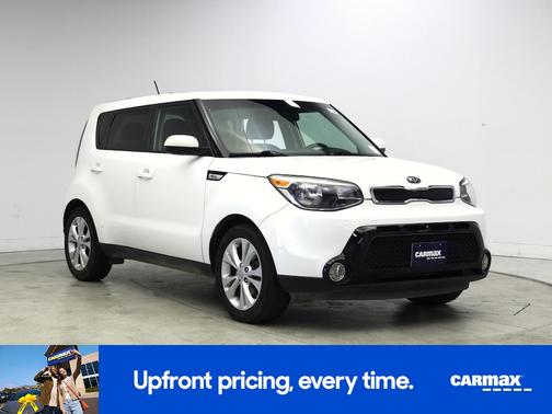White 2016 Kia Soul +