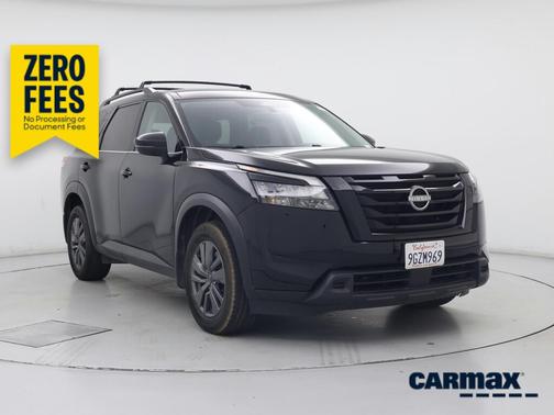 Black 2023 Nissan Pathfinder SV