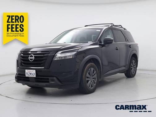 Black 2023 Nissan Pathfinder SV