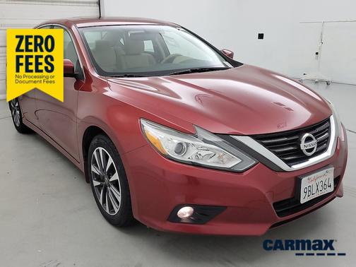 Red 2016 Nissan Altima SV