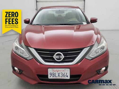 Red 2016 Nissan Altima SV