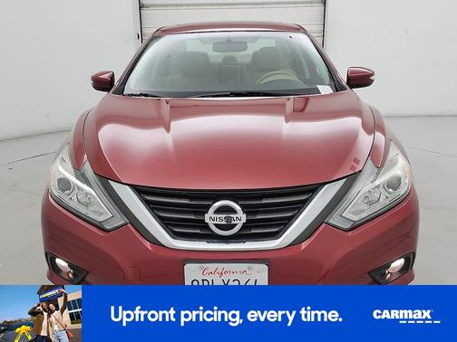 Red 2016 Nissan Altima SV