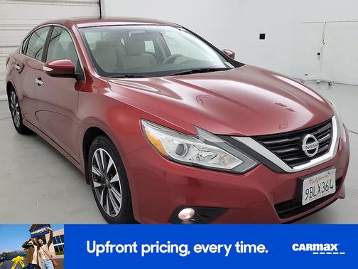 Red 2016 Nissan Altima SV