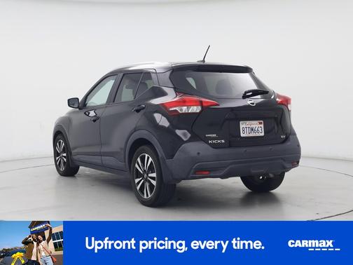 Black 2020 Nissan Kicks SV