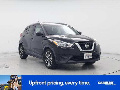 Black 2020 Nissan Kicks SV