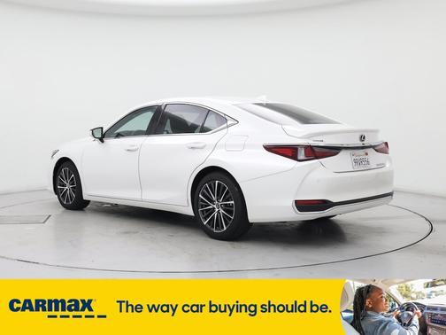 2025 Lexus ES 300h