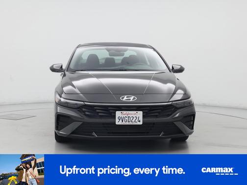 2024 Hyundai ELANTRA SE