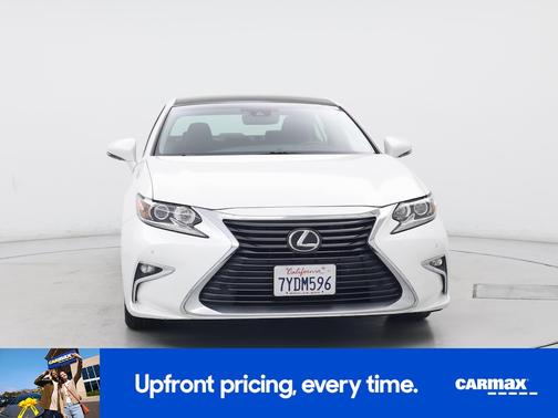 White 2017 Lexus ES 350