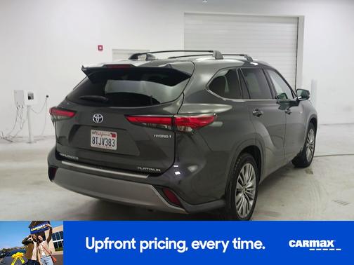 2021 Toyota Highlander Hybrid Platinum