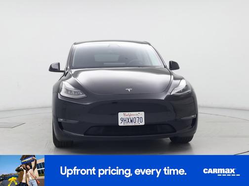 Black 2023 Tesla Model Y Performance