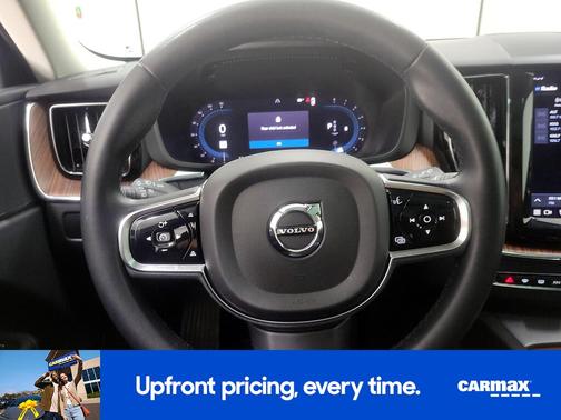 2023 Volvo XC60 B5 Plus Bright Theme