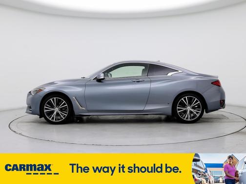 2017 INFINITI Q60