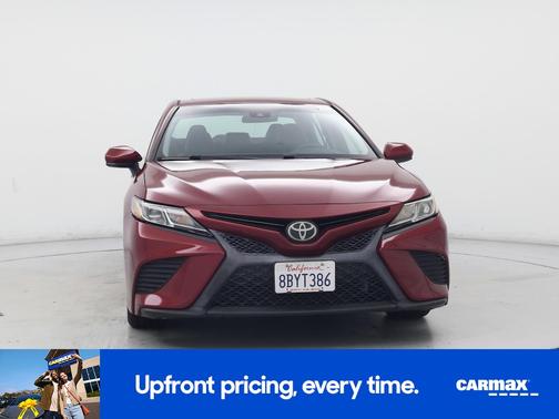 Red 2018 Toyota Camry SE