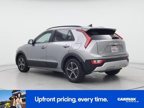 Gray 2023 Kia Niro EX