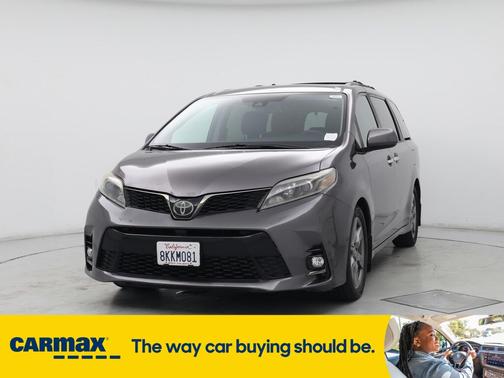 2019 Toyota Sienna SE