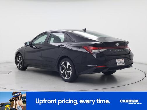Black 2023 Hyundai ELANTRA SEL