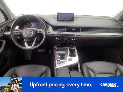 Black 2019 Audi Q7 Premium