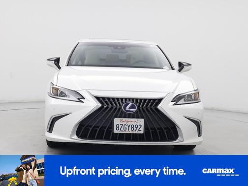 2022 Lexus ES 300h 