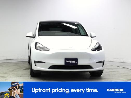 White 2024 Tesla Model Y Long Range
