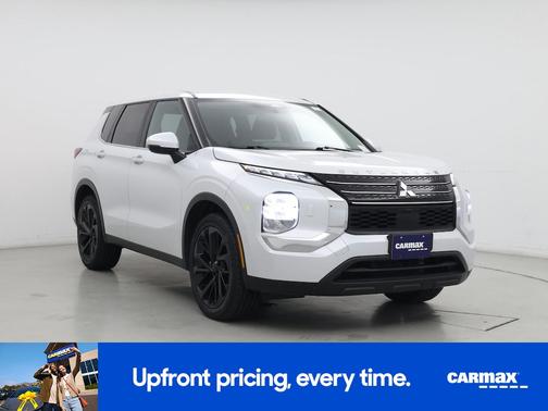 2022 Mitsubishi Outlander ES