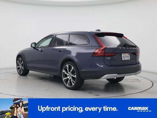 2021 Volvo V90 Cross Country T6